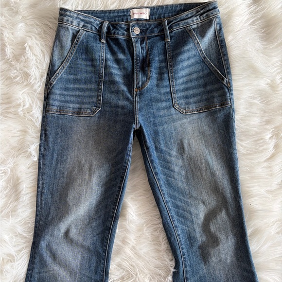 Driftwood Farrah High Rise Flare Jeans - Picture 3 of 8